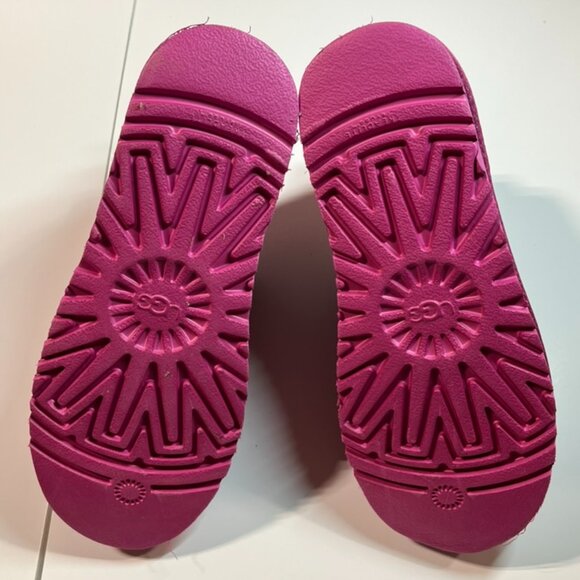 NEW UGG Classic Ultra Mini Womens in Dark Peony Pink Women's Size 9 - Picture 5 of 6